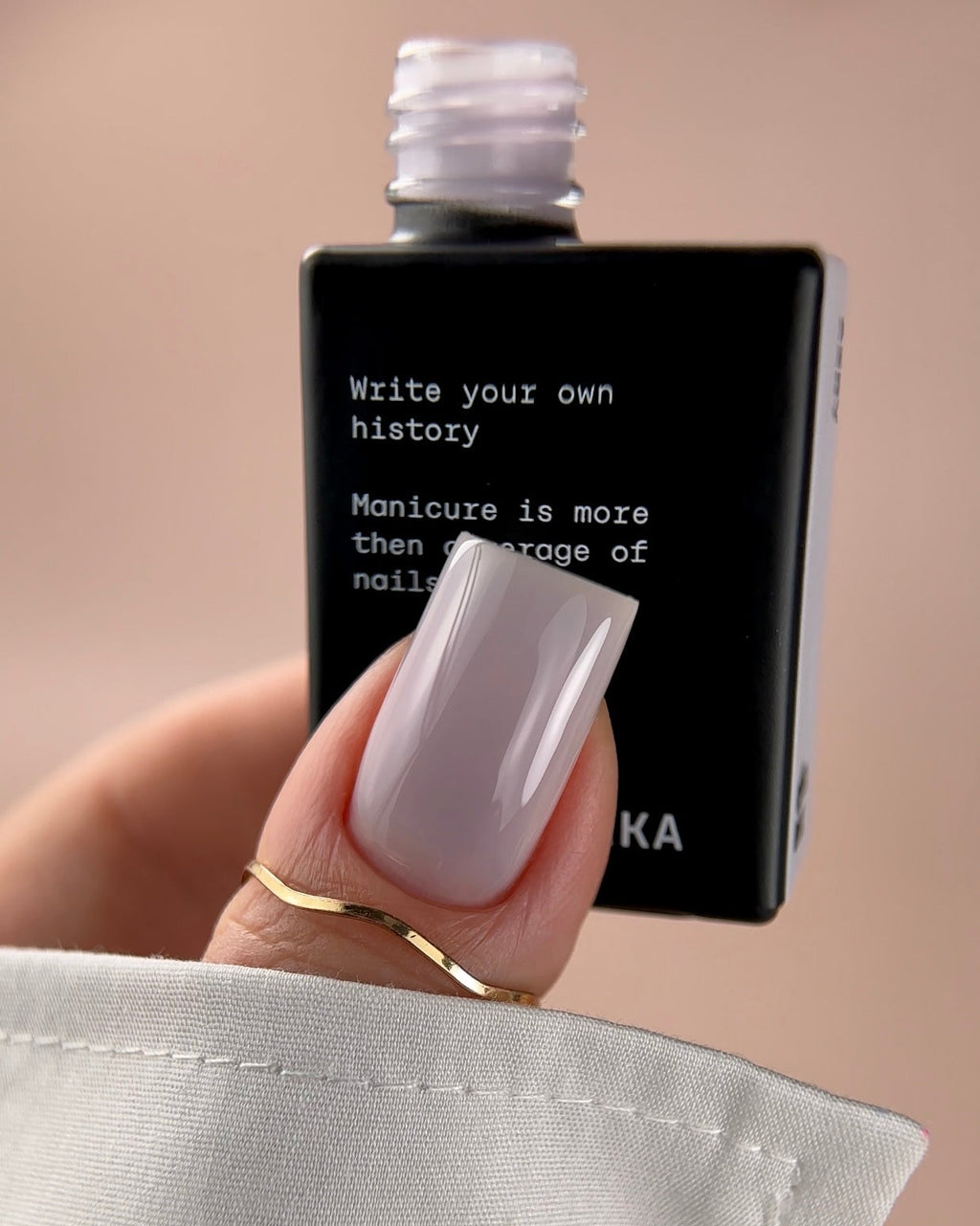 Cover Base № 09 Airy – Pilkai violetinė, 10 ml